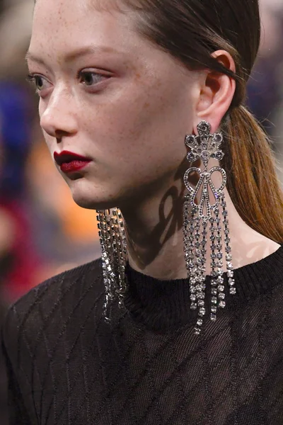 Look 52